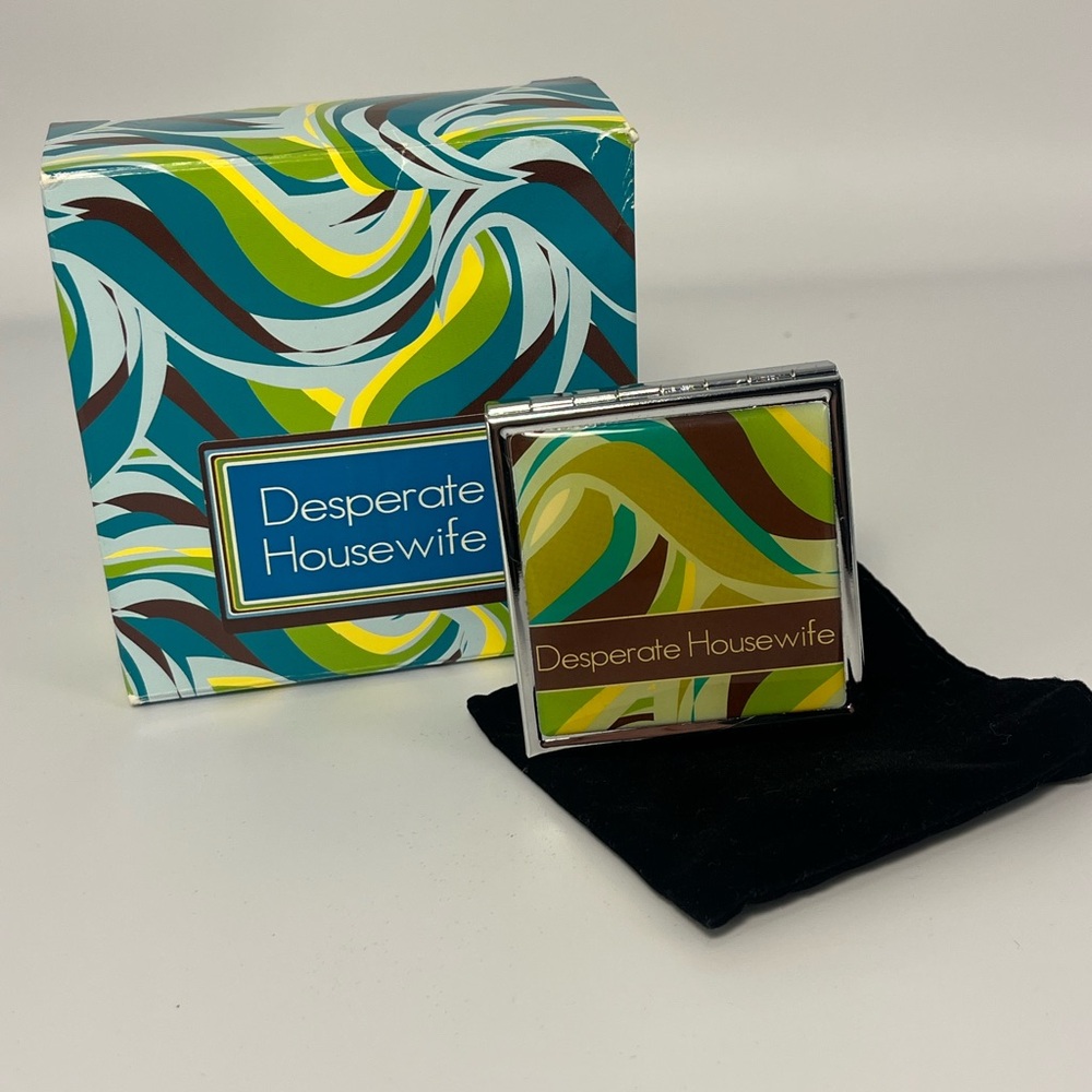 Pill Box/Compact‎ Mirror “Desperate Housewife” with box and velvet Bag